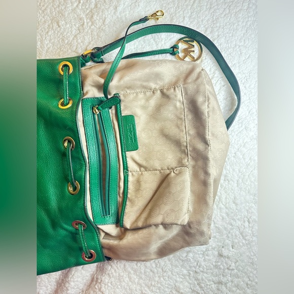 MK Bucket Bag - Picture 12 of 15